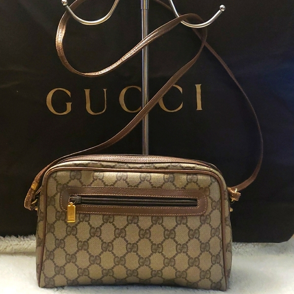 Gucci Handbags - ❣Vintage Gucci PVC Sling❣